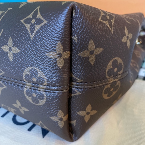 Authentic Louis Vuitton Graceful pm - Picture 7 of 16